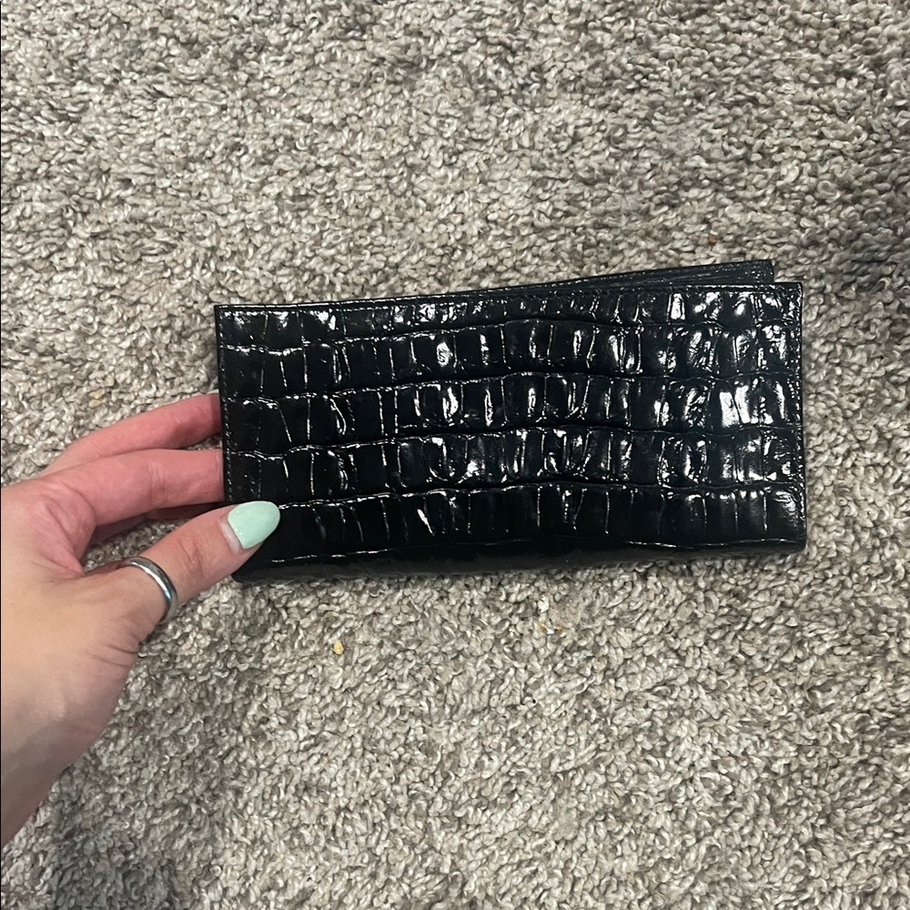 Elegant Black Crocodile-Embossed Wallet